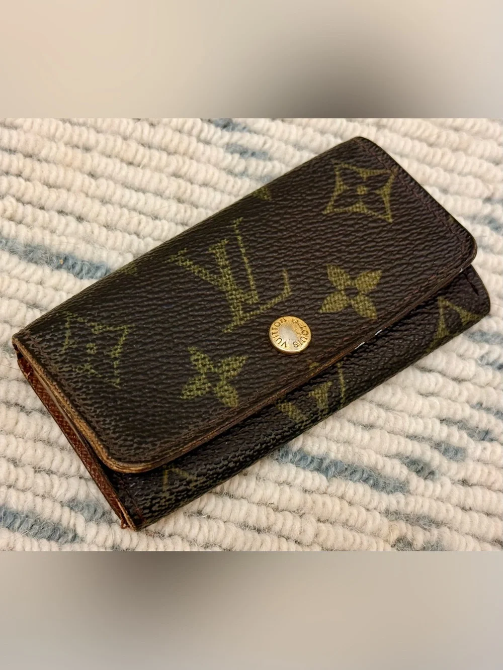 LOUIS VUITTON Vintage 80’s Unisex Monogram Canvas Tri-Fold 4-Key Ring Holder